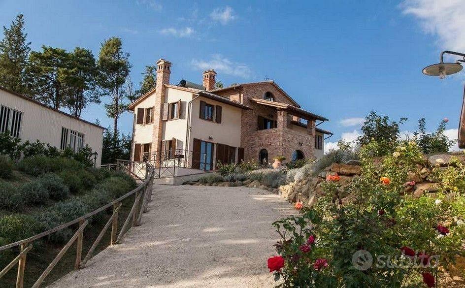 Rustico / Casale di 1500 m² con più di 5 locali e - Vista 5