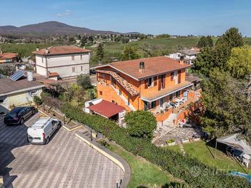 Appartamento di 128 m² con 3 locali a Labico