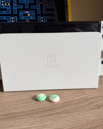 Lotto Nintendo Switch Oled + Giochi