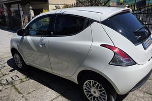 ypsilon