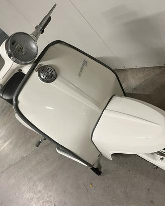 Lambretta j50 targa oro