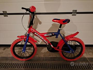 Bicicletta Spiderman 14'' + Monopattino Omaggio