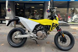 Husqvarna 701 Supermoto