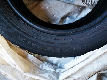 Pneumatici invernali Nokian 225 60 17