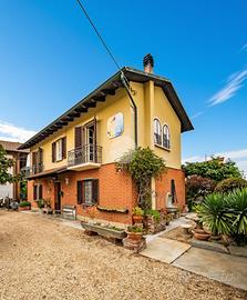VILLA SINGOLA A CASTAGNOLE PIEMONTE