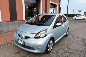 Toyota Aygo 1.0 12V VVT-i 5 porte Sol Automatica
