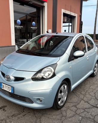 Toyota Aygo 1.0 12V VVT-i 5 porte Sol Automatica