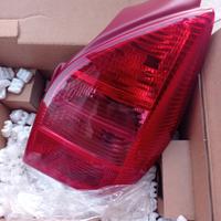 fanale  posteriore destro citroen C2