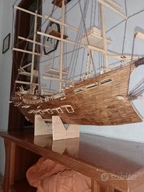 barca costruita artigianale con stuzzicadenti