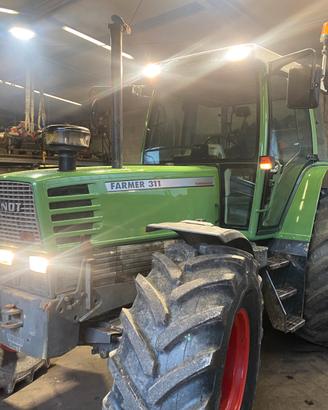 Trattore Fendt 311