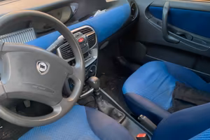 Lancia y anno 2002 usata km 163000 1000€