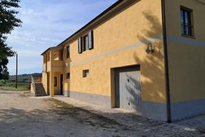 Incantevole casolare con annesso a Potenza Picena