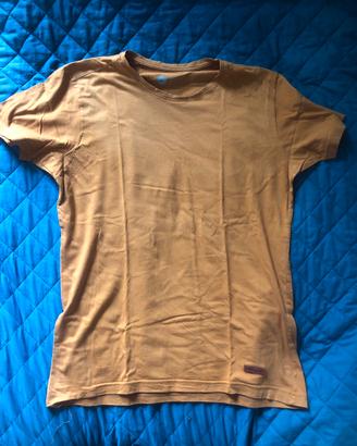T-shirt mavigate