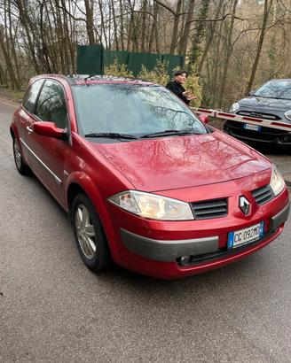 Renault megane 2  - benzina 1.6 - 55000 km