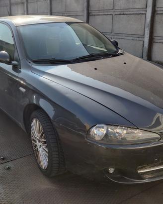 Alfa 147 benzina NEOPATENTATI motore 40.000 Km