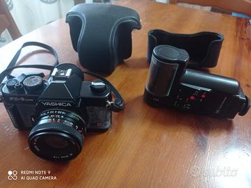 macchina fotografica yashica fx3 più flash 