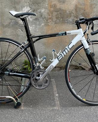Bicicletta da strada BMC modello Pure Pro 01