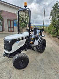 TRATTORI COMPATTI STARTRAC STARTRAC223 4WD 22CV