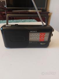 RADIO Sony ICF750W