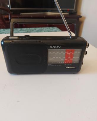 RADIO Sony ICF750W