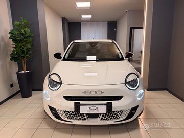 Fiat 600 Hybrid 110 CV DCT MHEV La Prima