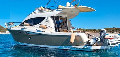 Natante "Sessa Dorado 32"