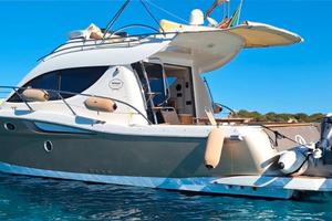 Natante "Sessa Dorado 32"