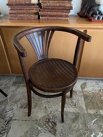 Sedia a pozzetto Thonet “Bartimmo”