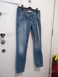 Jeans da donna in denim marca Please