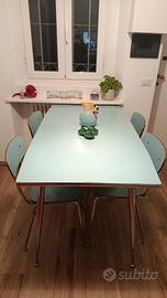 tavolo formica azzurra con 4 sedie