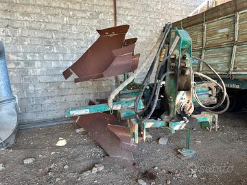 Aratro bivomere Pietro moro