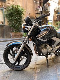 Yamaha ybr250