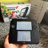 Nintendo 2DS edizione Mario Kart con Scatola