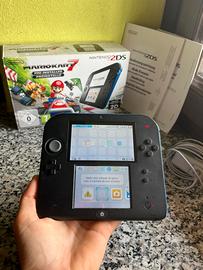 Nintendo 2DS edizione Mario Kart con Scatola