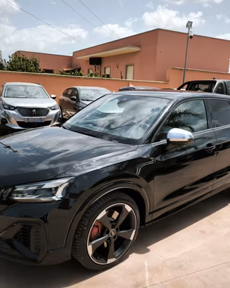 Audi Q2 SQ2 TFSI quattro S tronic sport attitude
