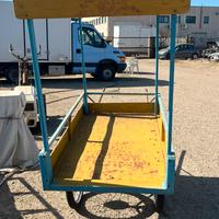 Carretto trasporta tutto