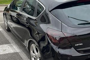 Opel astra j turbo 1.6 180cv - 2011