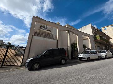 Castelvetrano app. piano 1 con box auto