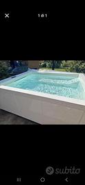 Idromassaggio da esterno 5/6 posti usata