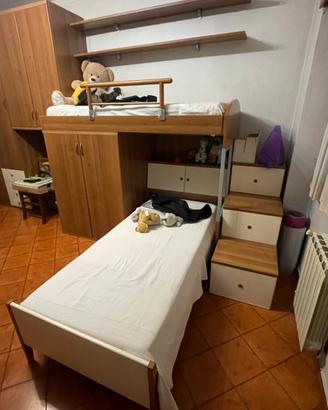 Camera completa con letto a castello per ragazzi/e