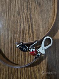 collana in cuoio marrone  