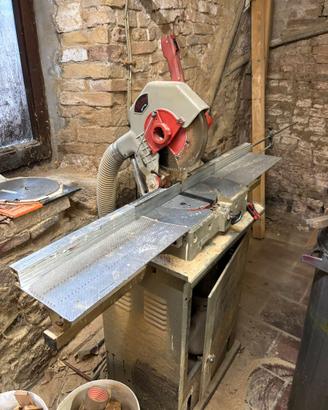 troncatrice per legno con aspirazione
