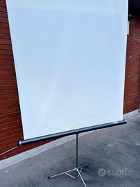 Schermo di proiezione portatile con treppiede