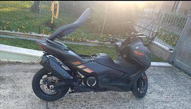 scooter Tmax 560 