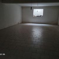Locale garage -deposito