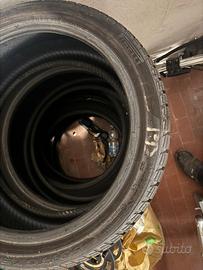 4 gomme invernali Pirelli Sottozero 3 R18 DOT 2020