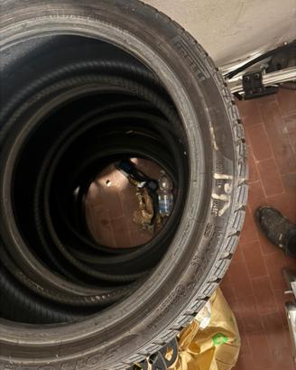 4 gomme invernali Pirelli Sottozero 3 R18 DOT 2020