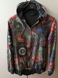 Felpa con cappuccio desigual