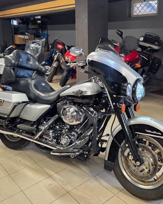 Harley Davidson electra glide Centenario