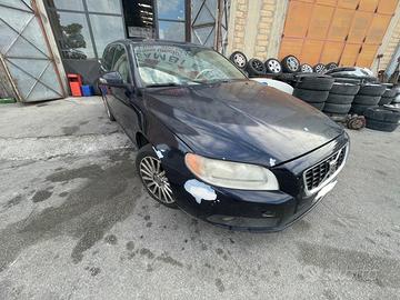 Ricambi Volvo V70 2.4 diesel 164cv del 2008